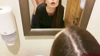 A babe agreed to suck a dick in the restaurant's toilet on the first date