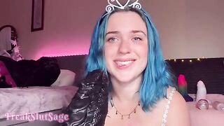 Babe fucked by a huge toy and she loves it very much