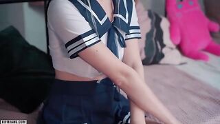 Kawaii schoolgirl gets creampied and receives a facial