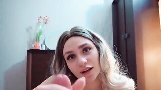 A sly stepson gets his stepmom’s stockings and pantyhose torn
