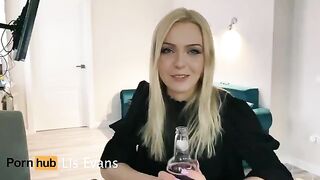 A beautiful neighbor came to visit and treated her to a passionate blowjob