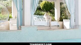 Petite yoga enthusiast Lola Fae gets screwed by the pool