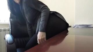 Mini Diva's wet pussy fingering sound while she masturbates in the office