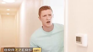 The stepson helped his stuck stepmom Mellanie Monroe in the laundry room