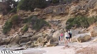 Stranded babe Stunning Sia gets fucked on the beach