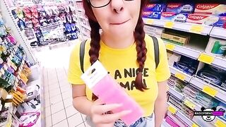 Babe sucks dick of her neighbor for 40 euros