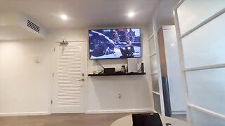 Babe doesn’t let her boyfriend finish the game, she takes control