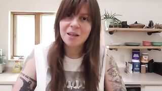 Wisconsin neighbor begs for dick and creampie POV