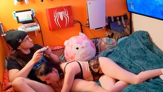 A hot session while playing Elden Ring with a freeuse MILF