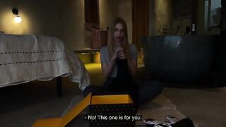 Unboxing and sex with a young Californiababe model