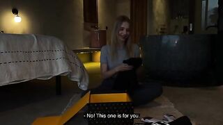 Unboxing and sex with a young Californiababe model