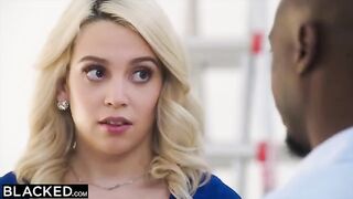 Anton caressed the sexy body of his designer in HD