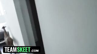 Big booty curvy stepsis Daisy Stone rides her stepbrother’s cock