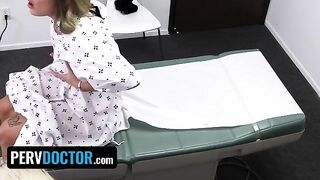 Hot doctor's office action with Mimi Monet