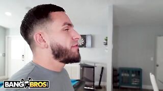 Peter Green is obsessed with PAWG Harley King’s big ass in this steamy scene