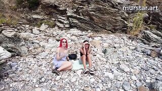 Bloggers found simpletons to have sex in public for money, just like Toma Mur’s daring beach pickups