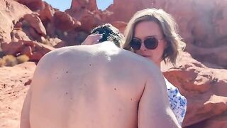 Babe has sex with her friend in the desert while on a hike