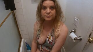 I helped my stepson to make a sperm sample using my ass and boobs