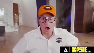 Jewelz Blu seduces tech nerds to fix her TV with steamy PAWG action