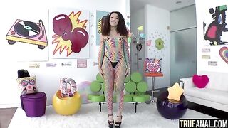 Petite teen Willow Ryder enjoys intense anal sex in HD quality
