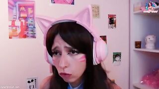 Gamer girl fucks while playing, using her favorite toy and making eye contact