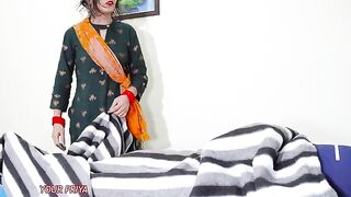 An Indian maid got a blanket and saw a guy's big penis