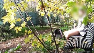 Stranger wanking his cock in the park, a slutty MILF can't resist