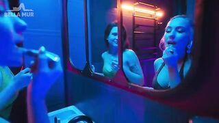 A hot girl was picked up in the toilet of a night club and passionately taken