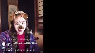 Girl with a big ass fucks during an Instagram live broadcast