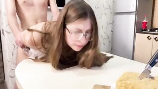 A man fucked hard his stepsister, who loves the same things as him
