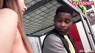 Subscribers LetsDoeIt special: Big ass hot babe Ginebra Bellucci ordered pizza and got BBC