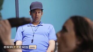 The coach allowed Davin King to get with his wife Chanel Preston to prepare for the match