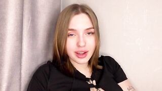 A cute girl with a juicy ass masturbates at home and reaches a powerful orgasm