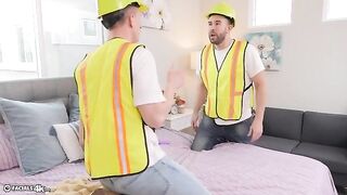 Petite Asian beauty Lulu Chu thanks movers with her body