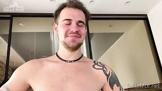 A girl agreed to fuck with my husband after meeting him in the bar