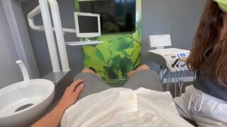 A girl went to the dentist and had sex with him