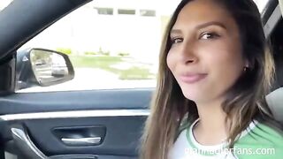 A cute girl was picked up and fucked by a fan, showcasing intense passion