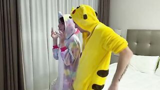 The cute girl was kneaded by her stepbrother after dancing on TikTok