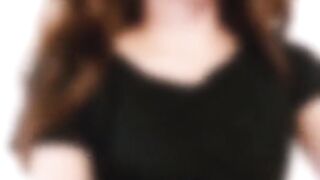 Horny girlfriend fingered herself solo, just like in the videos