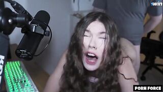 The final streamer video that was worth waiting for