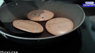 A young girl likes to start the day with a hearty pancake and sex