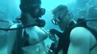 Fucking aqualangists at the bottom of the sea
