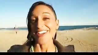 Nigersh has juicy ass and she bounces on the cock