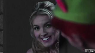 Blonde beauty Keira Nicole fucks passionately on the bed