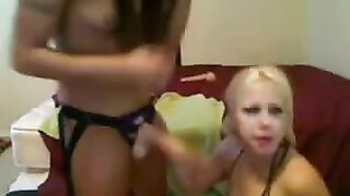 Blonde with big boobs has virtual sex in the chat room