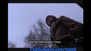 A poor street girl agreed to take money for her mouth, here's the video