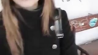 A girl is not embarrassed to do a blowjob in public place