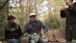 Daddy and son fucked her daughter and sister in the forest