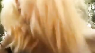 Blonde babe had sex with a young guy in the park