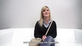 A young 25-year-old Czech girl came to porn casting and showed her blowjob skills